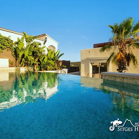 Stunning Ibizenca With Private Pool In * Sitges