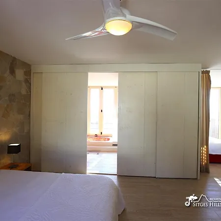 别墅 Stunning Ibizenca With Private Pool In 锡切斯