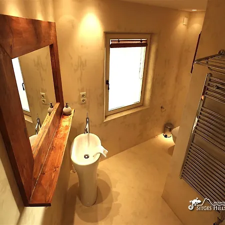 Stunning Ibizenca With Private Pool In 锡切斯